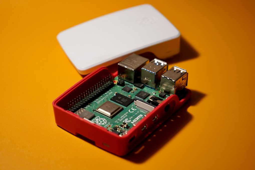 Piattaforme e strumenti per lo sviluppo dell'IoT: Una panoramica completa su Arduino, Raspberry Pi e oltre